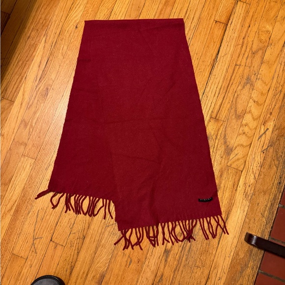 Sisley cashmere burgundy colour scarf in good condition - Picture 2 of 6
